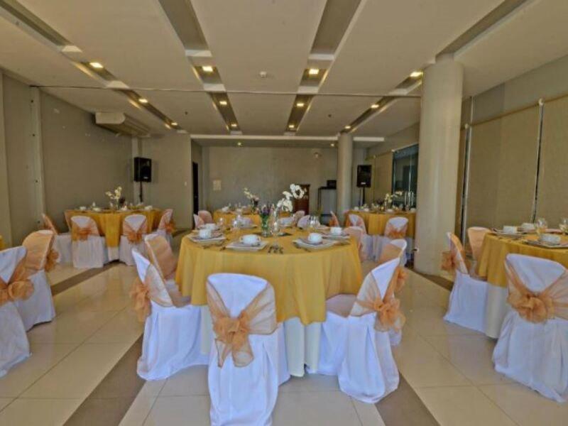 Empire Suites Hotel Puerto Princesa Kültér fotó