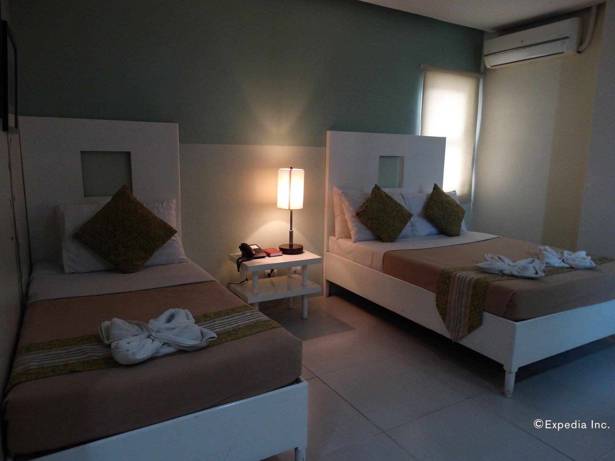 Empire Suites Hotel Puerto Princesa Kültér fotó