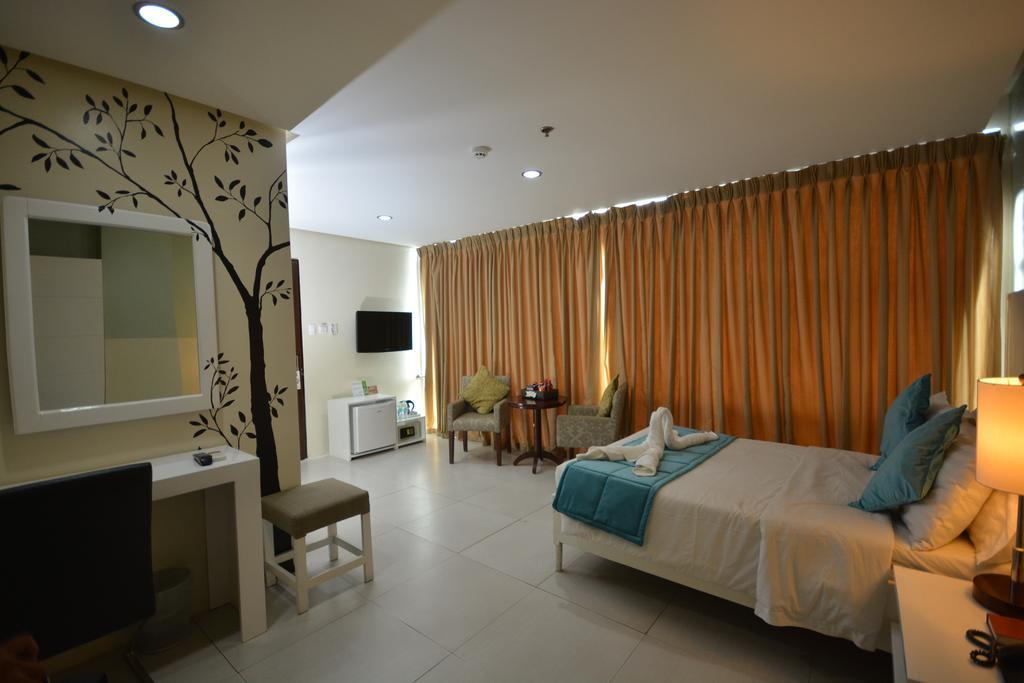 Empire Suites Hotel Puerto Princesa Kültér fotó