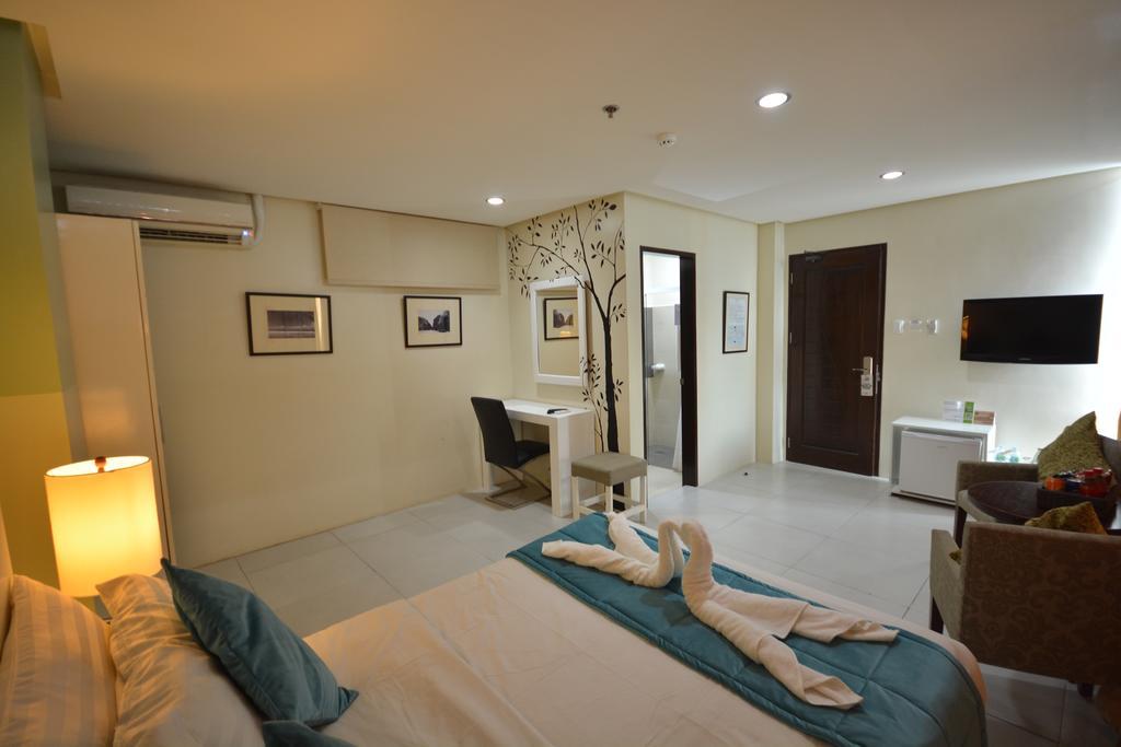 Empire Suites Hotel Puerto Princesa Kültér fotó