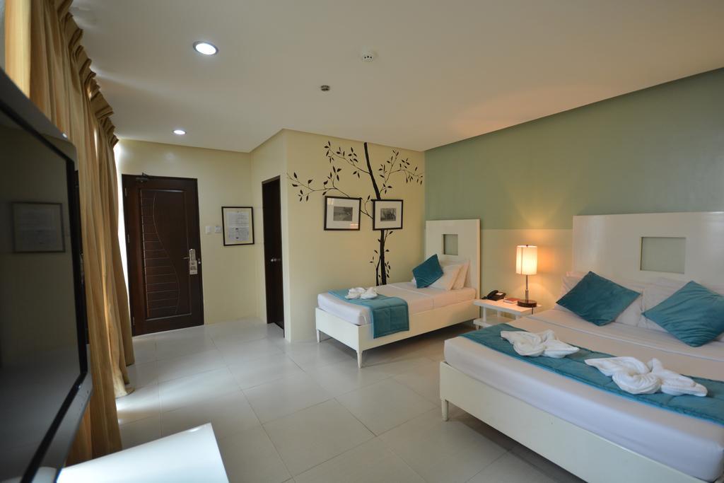 Empire Suites Hotel Puerto Princesa Kültér fotó