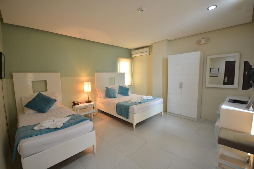 Empire Suites Hotel Puerto Princesa Kültér fotó
