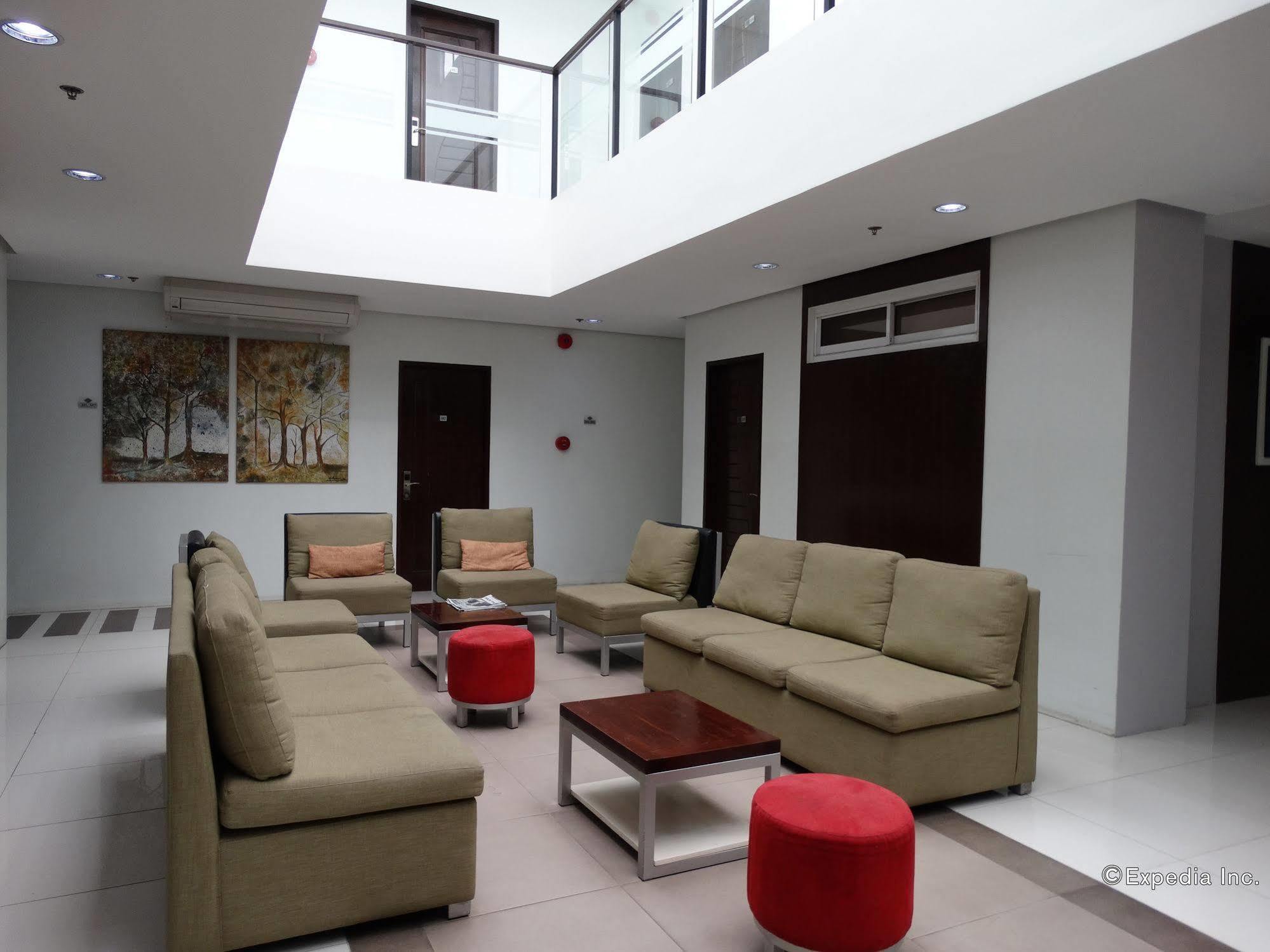 Empire Suites Hotel Puerto Princesa Kültér fotó