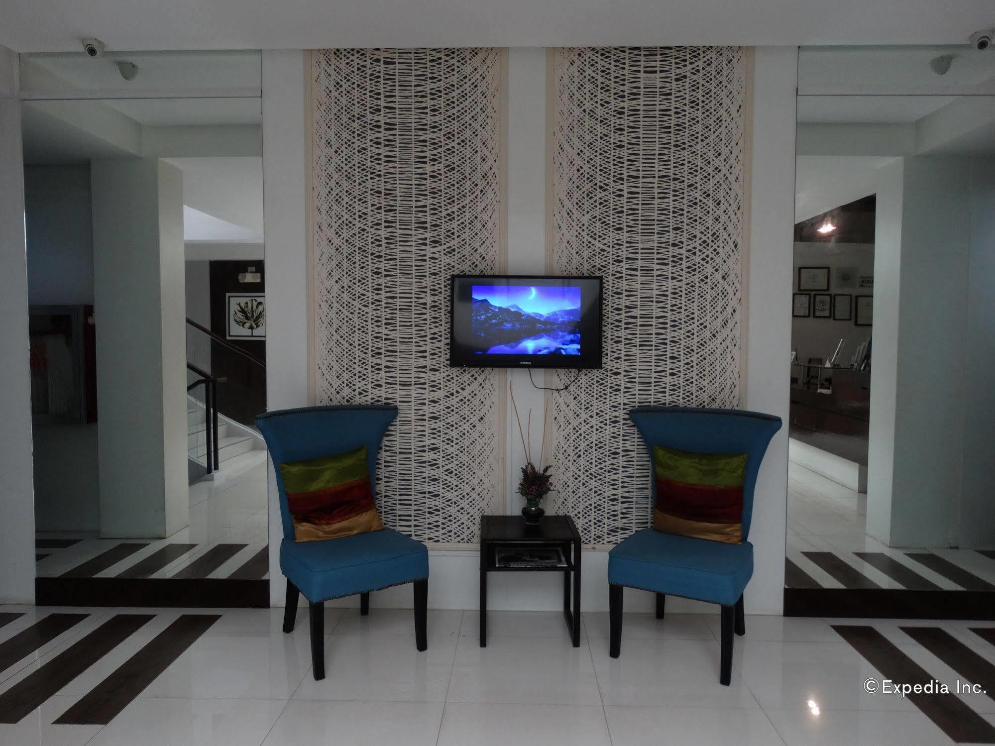 Empire Suites Hotel Puerto Princesa Kültér fotó