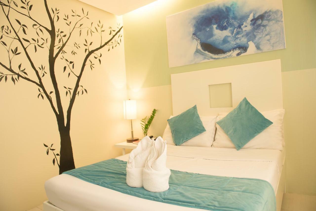 Empire Suites Hotel Puerto Princesa Kültér fotó